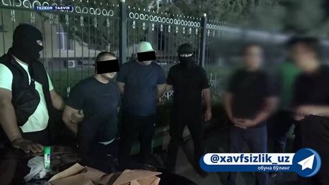 В Ташкентской области при получении 25 тысяч долларов задержаны два сотрудника прокуратуры