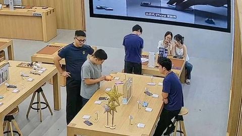 Xitoydagi do‘kon iPhone 17 ni tasodifan shikastlagan xaridorni jarimaga tortdi