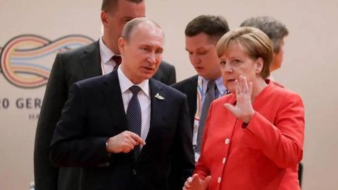 Меркель Россиянинг Украинага босқини арафасида ҳал қилувчи рол ўйнаган — Spiegel