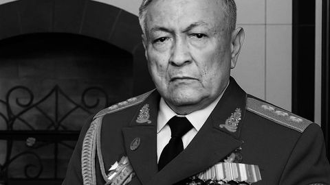 Ўзбекистоннинг биринчи мудофаа вазири Рустам Аҳмедов вафот этди