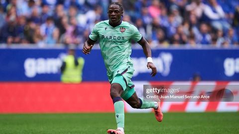 “Manchester Yunayted” 21 yoshli kamerunlik hujumchiga qiziqmoqda