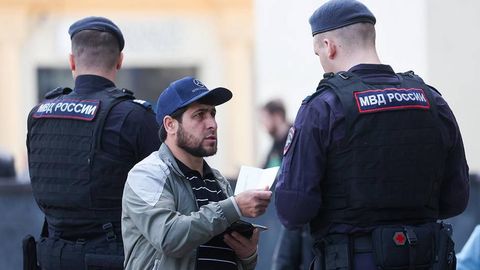 Rossiya 770 ming nafar migrantni deportatsiya qilishi mumkin