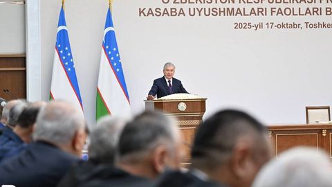 “Касаба уюшмалари фаолиятига аралашмаслик бўйича сиёсатни қатъий давом эттирамиз” — Шавкат Мирзиёев