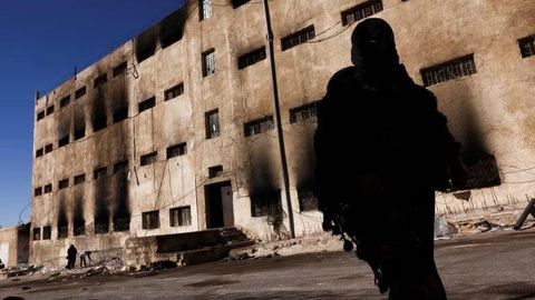 Сурияда маҳбусларни қатл эттиришда айбланган собиқ генерал ушланди