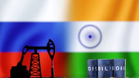 Ҳиндистон Россия нефти харидини кескин камайтиради — манбалар