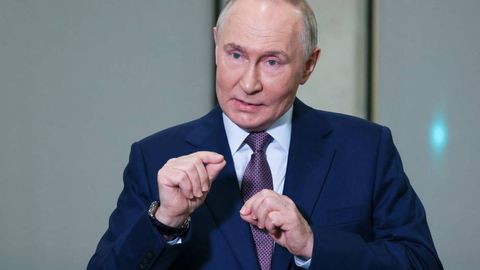 Путин оилаларни серфарзанд бўлишга чақирди