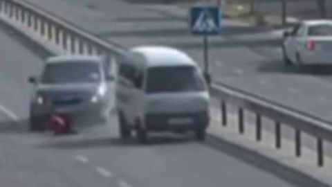 Parkentda Cobalt 9 yoshli bolani bosib, sudrab ketdi (video)