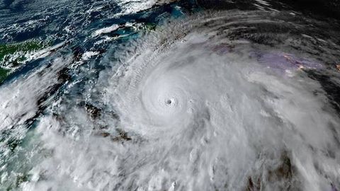 Yamaykaga asrning eng kuchli bo‘roni yopirildi (video)