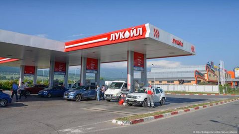 Болгария Россияга қарши санкциялар туфайли ёнилғи экспортини тўхтатди