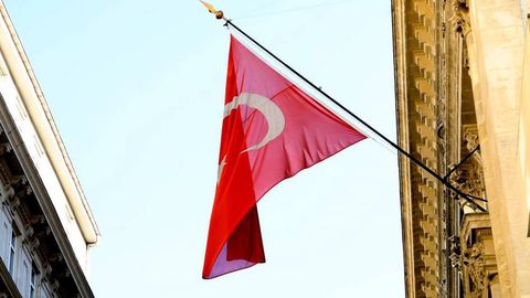 Турция может внедрить электронные рабочие визы для граждан Узбекистана