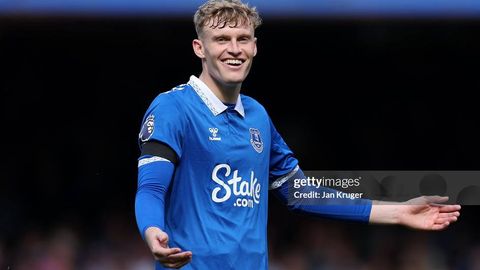 “Manchester Yunayted” va “Tottenhem” “Everton” himoyachisi uchun kurash olib bormoqda