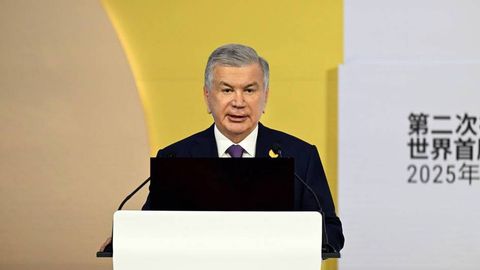 “Мигрантлар ва уларнинг оила аъзоларини тизимли ҳимоя қилиш зарурати ортди” — Шавкат Мирзиёев