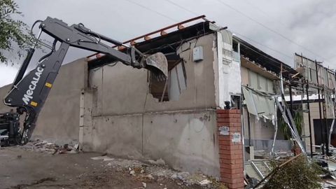 Toshkentda noqonuniy qurilgan mehmonxona buzib tashlandi (video)