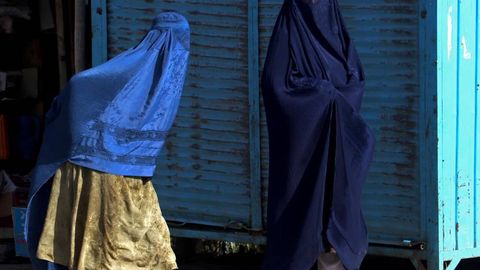 “Tolibon” burqasiz ayollarga davlat idoralariga kirishni taqiqladi