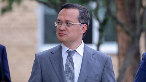 Комил Алламжонов АҚШ ҳукуматига ўзбекистонликлар учун 10 йиллик визалар жорий этишни таклиф қилди