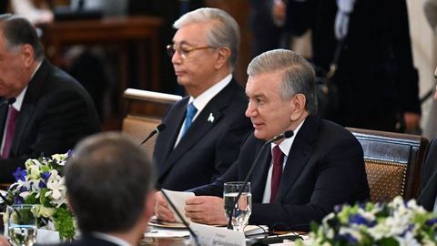 Шавкат Мирзиёев предложил провести следующий саммит «С5+1» в Самарканде