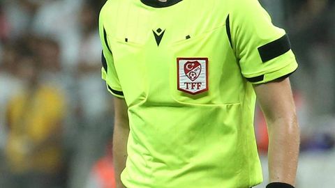 Туркияда 600 нафар футболчи қимор ўйинлари бўйича терговга чақирилади