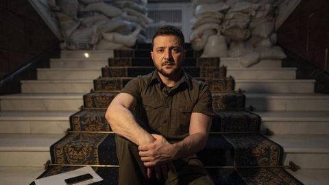 “Zelenskiy urushning ilk kunida Kiyevdagi bunkerdan qoʻngʻiroq qildi” — Yens Stoltenberg