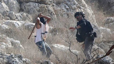 Исроиллик кўчманчилар Ғарбий Соҳилда фаластинликлар ва журналистларга ҳужум қилди