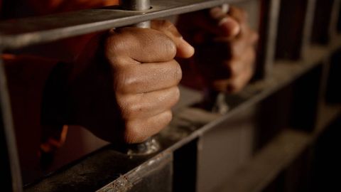 Samarqandda meros talashib opasini o‘ldirgan aka-uka 15 yilga qamaldi