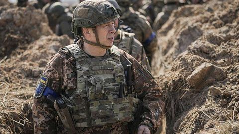 “Душман Запорожьедаги 3 та аҳоли пунктини эгаллаб олди” — Украина армияси қўмондони