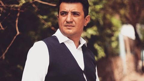 “Hozir ayollar juda o‘zgarib ketdi”. Bobur Yo‘ldoshev erkak baxti, qizining “X-Faktor”dagi ishtiroki, teatr haqida