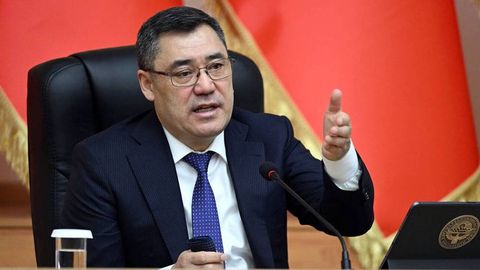 “Ҳаддан ошишни бас қилинг” — Садир Жапаров амалдорларни огоҳлантирди