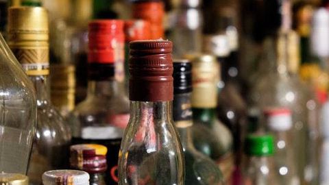 Oʻzbekistonning 4 hududida qoʻlbola tayyorlangan 1000 donadan ortiq alkogol mahsulotlari aniqlandi