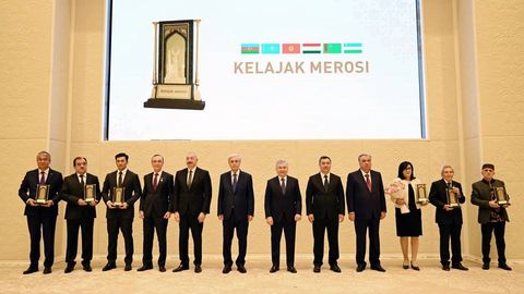 Марказий Осиё мамлакатлари ва Озарбайжон президенти “Келажак мероси” халқаро мукофоти совриндорларини тақдирлаш маросимида иштирок этди