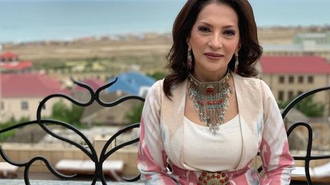 Нажот излаб турмушга чиққан, ажрашган ва ёлғизликка интилган Насиба Абдуллаева 64 ёшда (фото, видео)