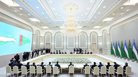 Савдо, транспорт, энергетика: Ўзбекистон ва Туркманистон раҳбарлари кенг доирада қатор масалаларни муҳокама қилди 