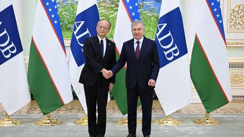 Президент Шавкат Мирзиёев ва Мосато Кандо Кенгайтирилган стратегик шериклик дастури имзоланишини муҳокама қилди