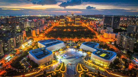 Хайнань готов делиться возможностями развития с каждым в строительстве порта свободной торговли