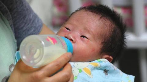 Nestle Afrikadagi bolalar salomatligini xavf ostiga qoʻyishda ayblandi