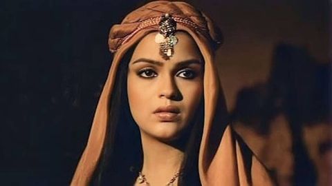 Афғон қизидан Болливуд афсонасигача: ҳинд киносининг исёнкор маликаси Зинат Аманнинг мураккаб тақдири