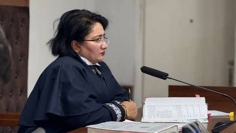 Boʻlajak kuyov va 240 ming dollar mojarosi: Prokuror sudlanuvchiga 10 yil qamoq jazosi berishni soʻradi