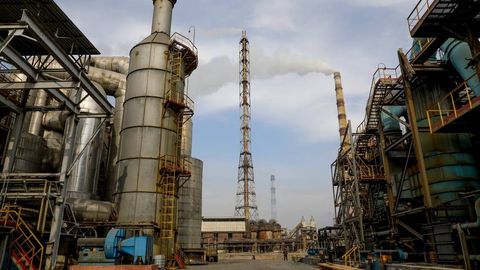 Промышленным предприятиям Узбекистана поручено сократить выбросы вредных веществ в атмосферу в два раза