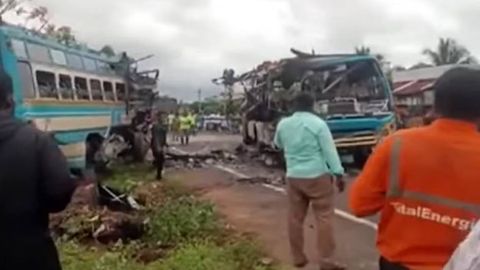 Hindistonda ikkita qarama-qarshi kelayotgan avtobus to‘qnashib ketdi: 6 kishi halok bo‘lib, 30 kishi jarohatlandi (video)