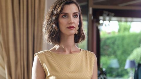 “So‘yla, Qora dengiz” seriali yulduzi Irem Xelvajio‘g‘lu farzandli bo‘lganidan bir oy o‘tib turmush o‘rtog‘i bilan ajrashmoqda