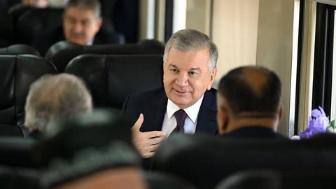 Шавкат Мирзиёев ознакомился со строительством новой железнодорожной линии «Самарканд – Ургут»