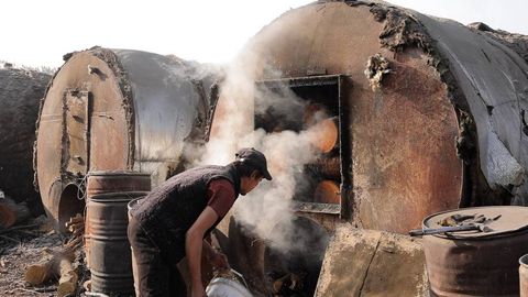 Yangiyoʻlda oʻtindan koʻmir ishlab chiqarib, atmosfera zaharlanishiga sabab boʻlgan fuqaro faoliyatiga chek qoʻyildi