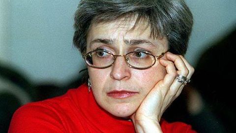 Россиялик ҳарбийларнинг Чеченистондаги ваҳшийликларини фош этган журналист Анна Политковская қандай ўлдирилганди?