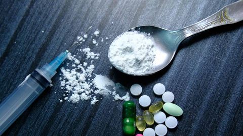 Fargʻonada inson ruhiyatiga kuchli taʼsir qiluvchi 900 ga yaqin dorini sotmoqchi boʻlganlar ushlandi