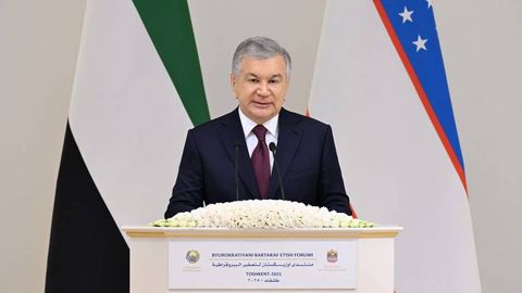 “Халқ давлат идораларига эмас, давлат идоралари халқимизга хизмат қилиши керак” — Шавкат Мирзиёев