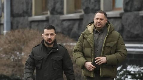 Украинада Зеленский офиси раҳбарининг уйи тинтув қилинди