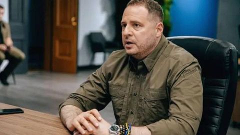 Zelenskiy prezident devoni rahbari Andrey Yermakni lavozimidan ozod etdi