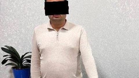 Тошкент вилоятида ҳоким ёрдамчиси 2 минг доллар билан ушланди