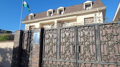 Автобус с 54 узбекистанцами попал в ДТП в Казахстане