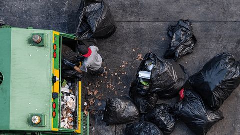 Toshkent viloyatida chiqindi tashish xizmati uchun aholidan 8,8 mlrd so‘m asossiz undirildi
