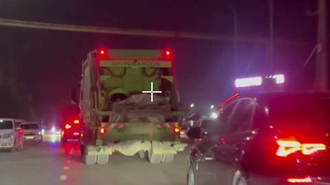 Fargʻonada 408 mln soʻmlik pirotexnika vositalarini chiqindi mashinasida yashirib olib kirishga urinish aniqlandi